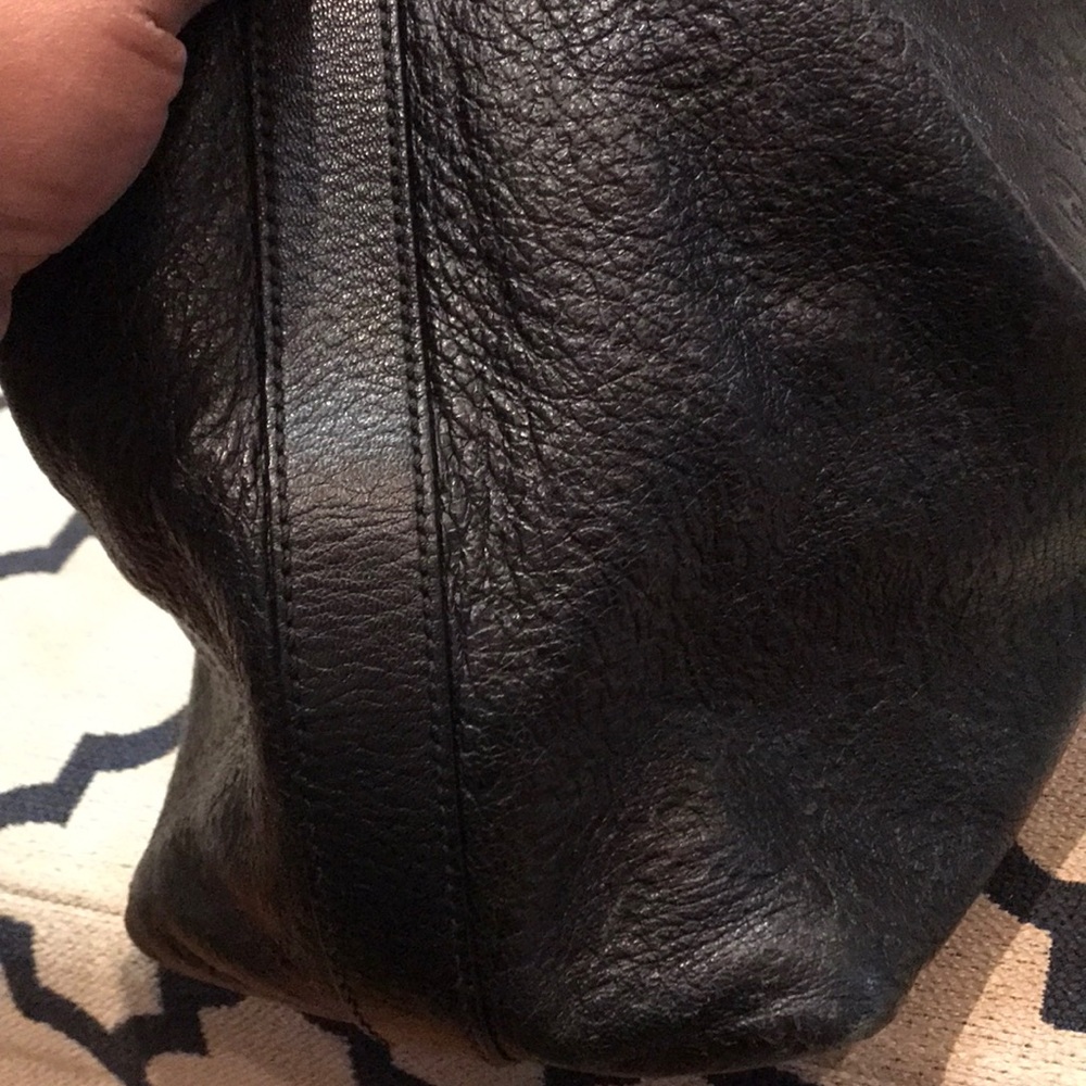 Black leather Gucci handbag - Picture 8 of 12